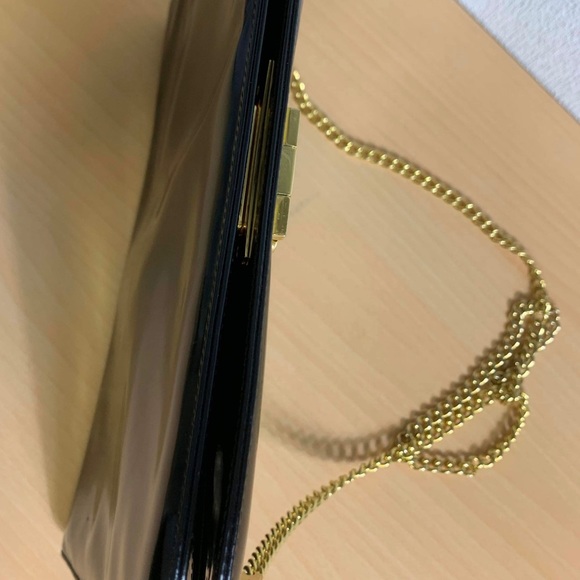 Salvatore Ferragamo patent leather - Picture 9 of 15